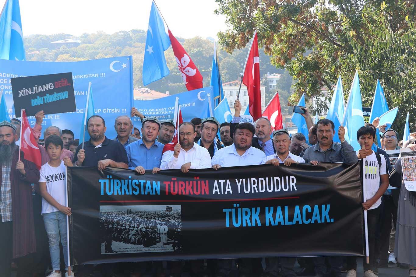Çin 70 yıldır Doğu Türkistan'ı işgal altında tutuyor Çin 70 yıldır Doğu Türkistan'ı işgal altında tutuyor